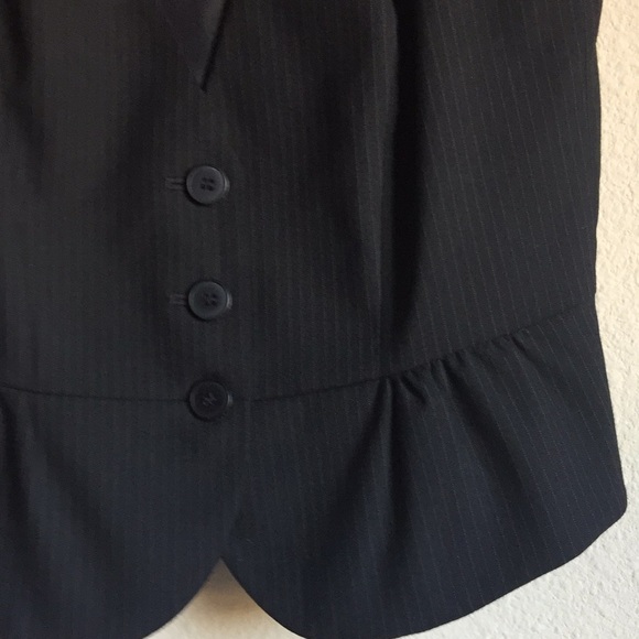 NEW WORK & COMPANY  STRETCH BLACK STRIPED VEST - Picture 4 of 10